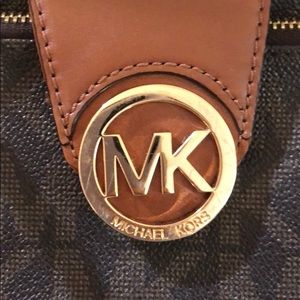Michael Kors crossbody mini purse